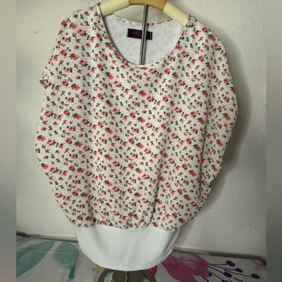 Cream Floral Blouse with Flutter Sleeves - Picture 1 of 7